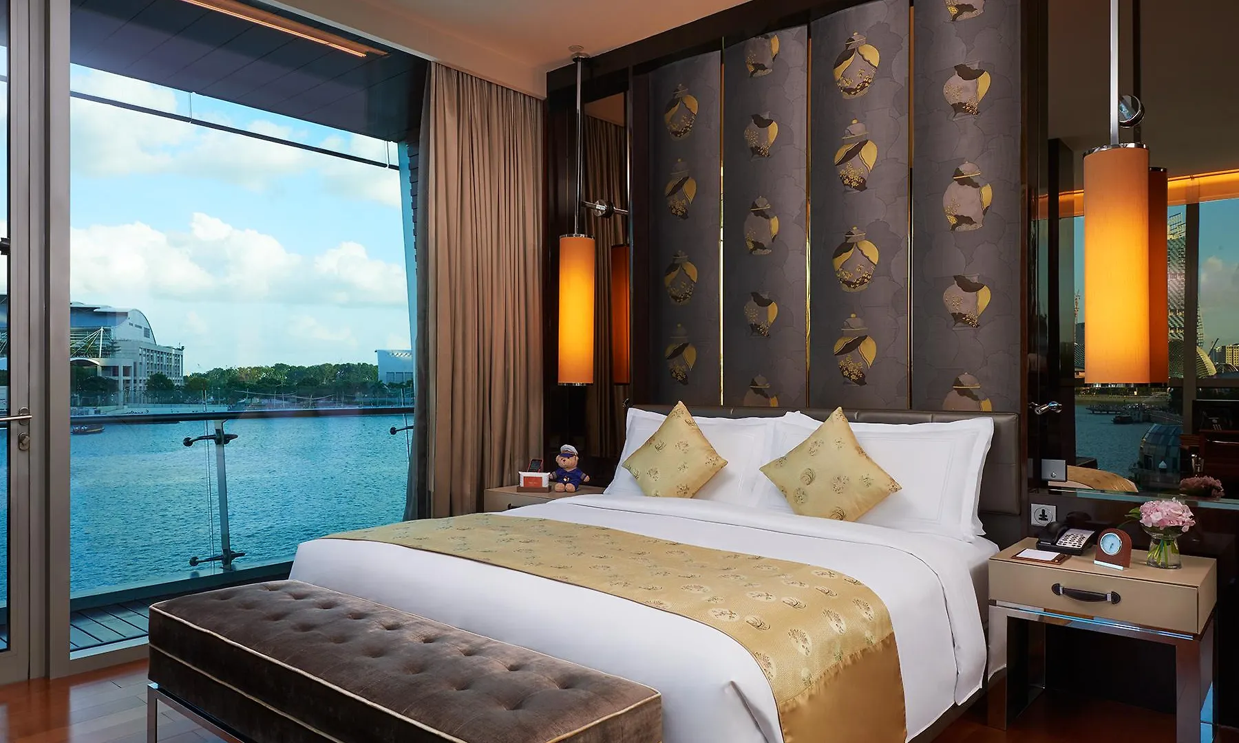 The Fullerton Bay Hotel Singapore 5*,  Singapore