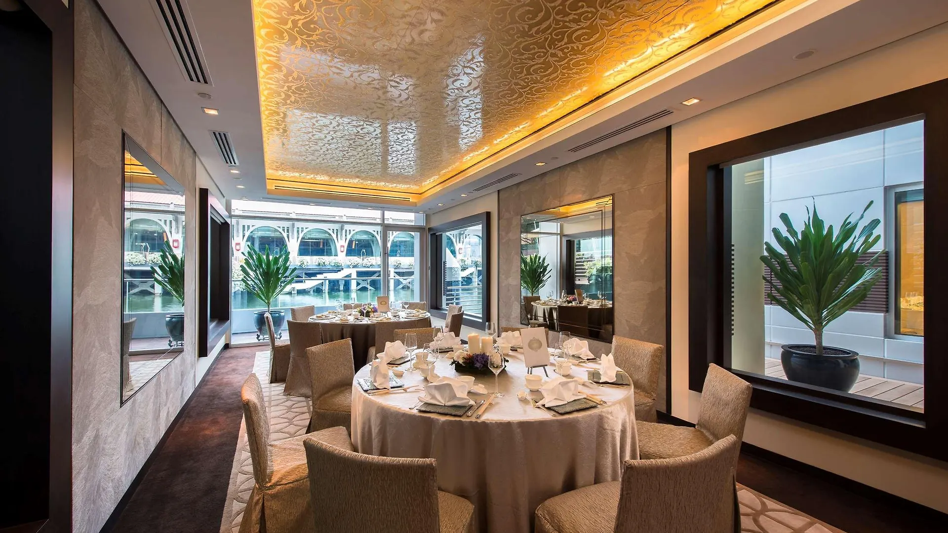 *****  The Fullerton Bay Hotel Singapore Singapore
