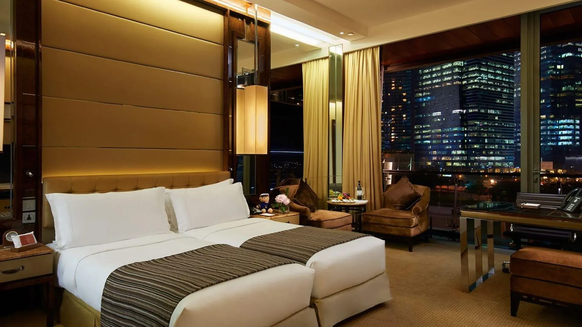 The Fullerton Bay Hotel Singapore 5*,